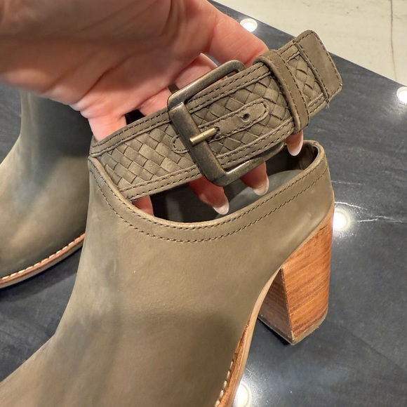 Mule style boot with ankle strap. Olive green. - Picture 4 of 9